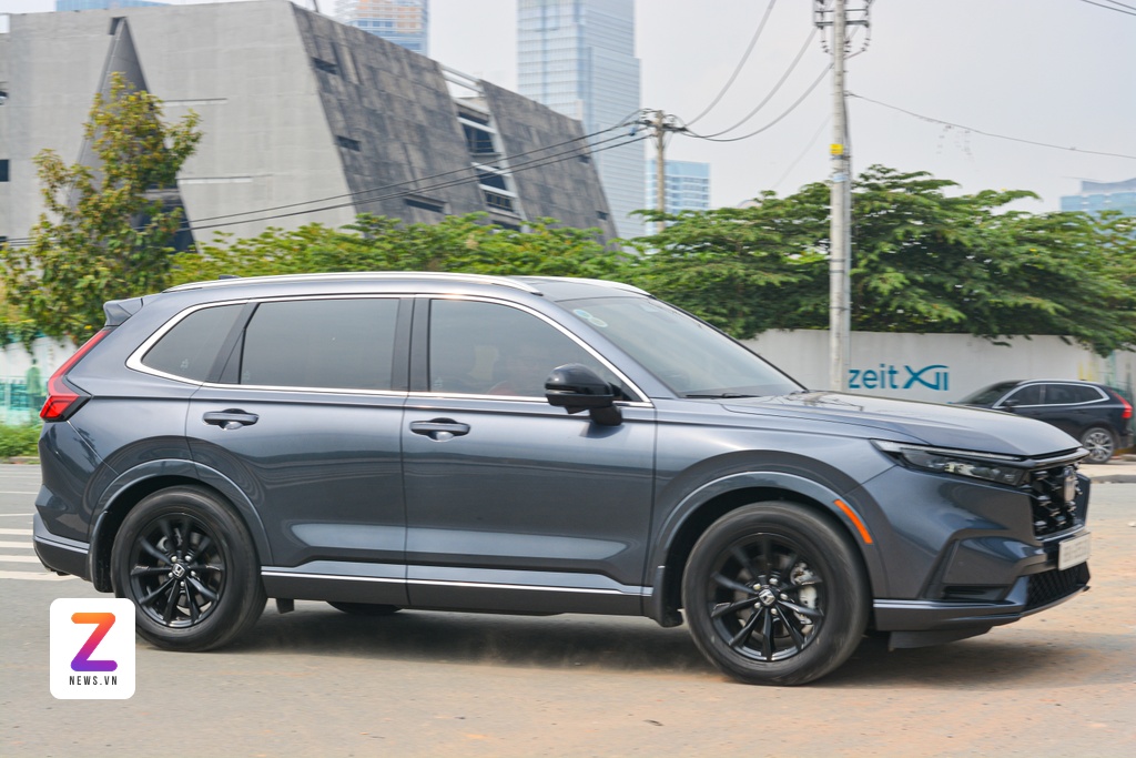 Cam lai Honda CR-V Hybrid anh 4